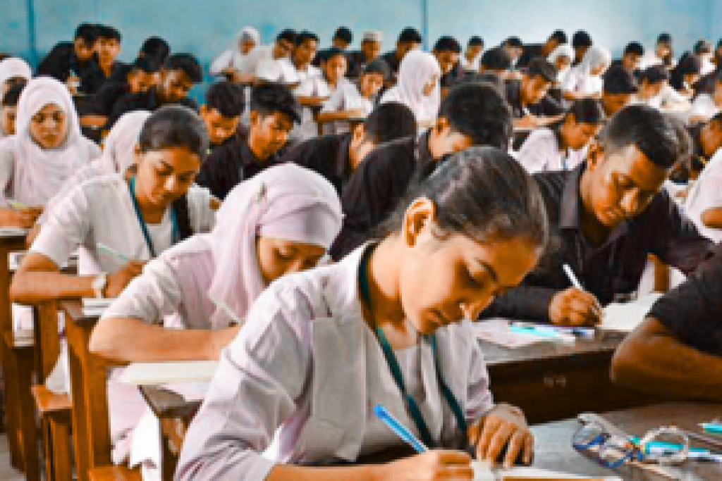 এইচএসসির স্থগিত পরীক্ষা আলাদা দিনে