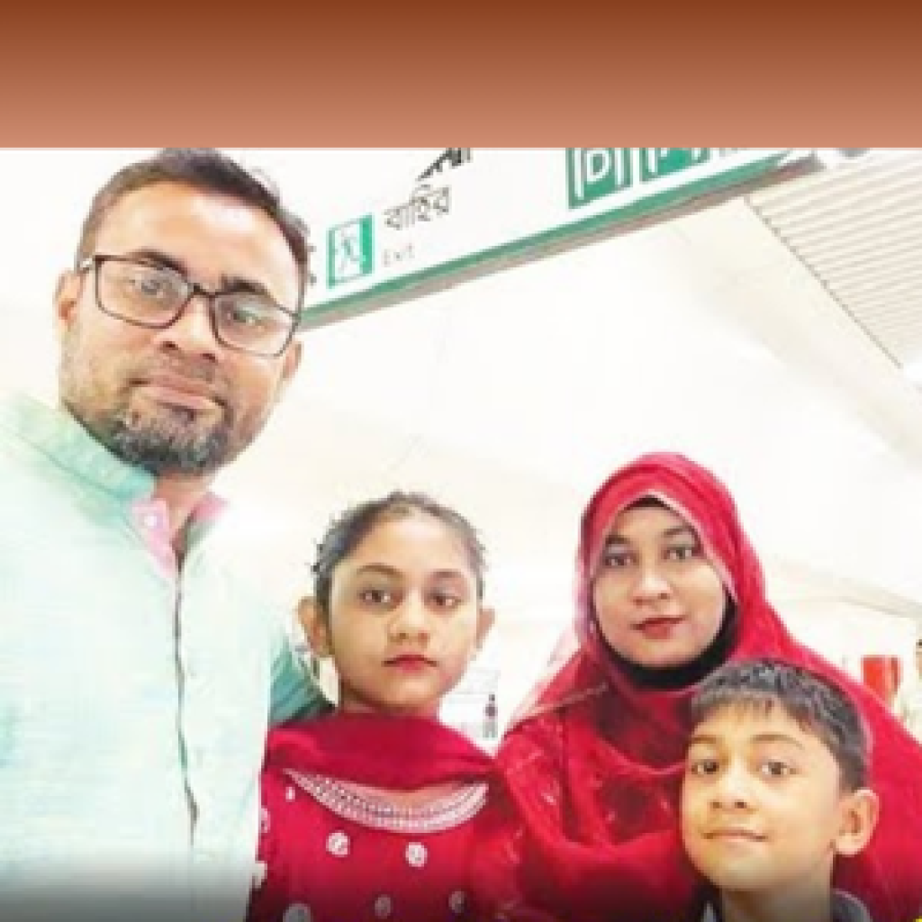 মাইলস্টোন ট্রাজেডি : একসাথে স্কুলে এক সাথে কবরেও